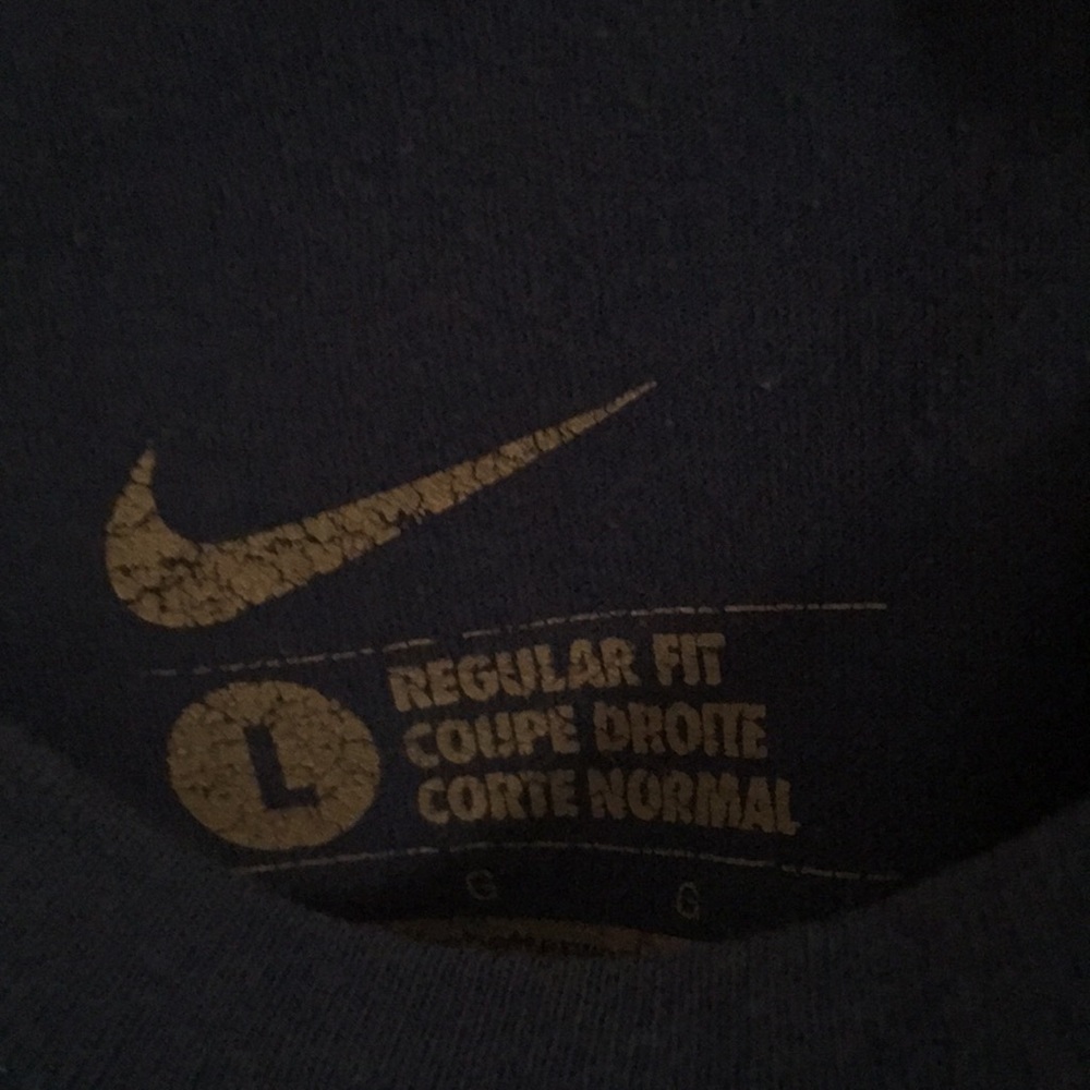 Large Blue Nike T-Shirt - Picture 2 of 2